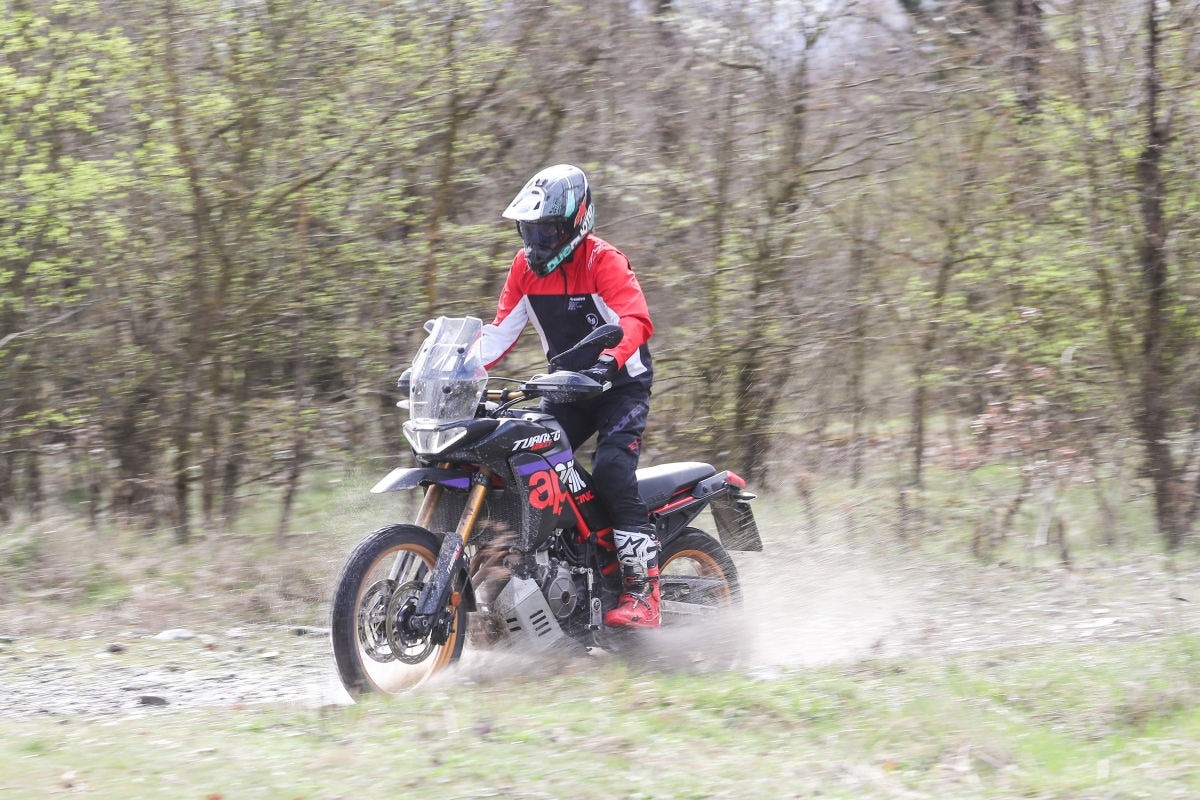 Aprilia Tuareg Rally 660: il ritorno di una leggenda, più cattiva e pronta al deserto +VIDEO+